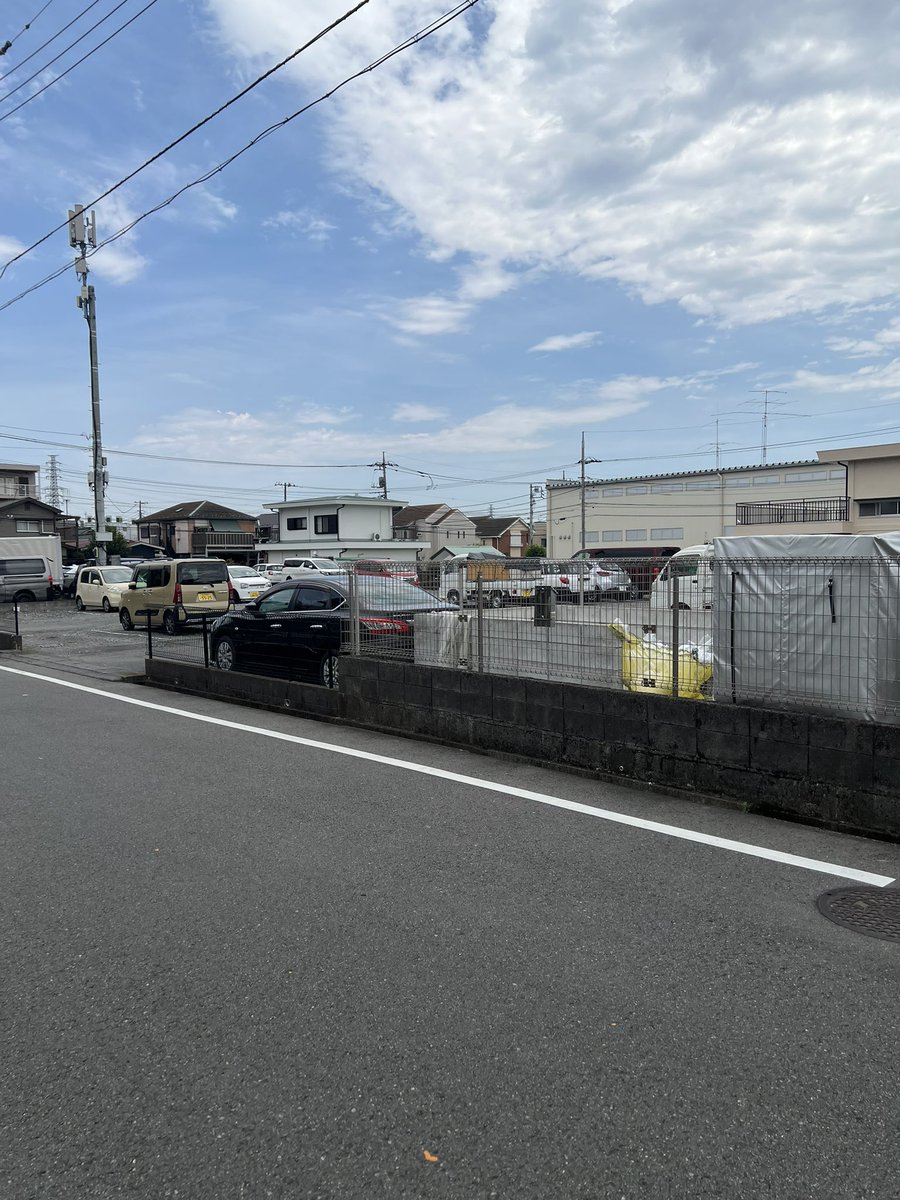 PkHanahai2's tweet photo. 八王子の大和田町に２年ぶりに来てみた
事件から31年が経過も未解決の事件
情報提供を募る看板は毎年新しくなっているようです
#スーパーナンペイ
#未解決事件 https://t.co/8QTEEMAmpj
