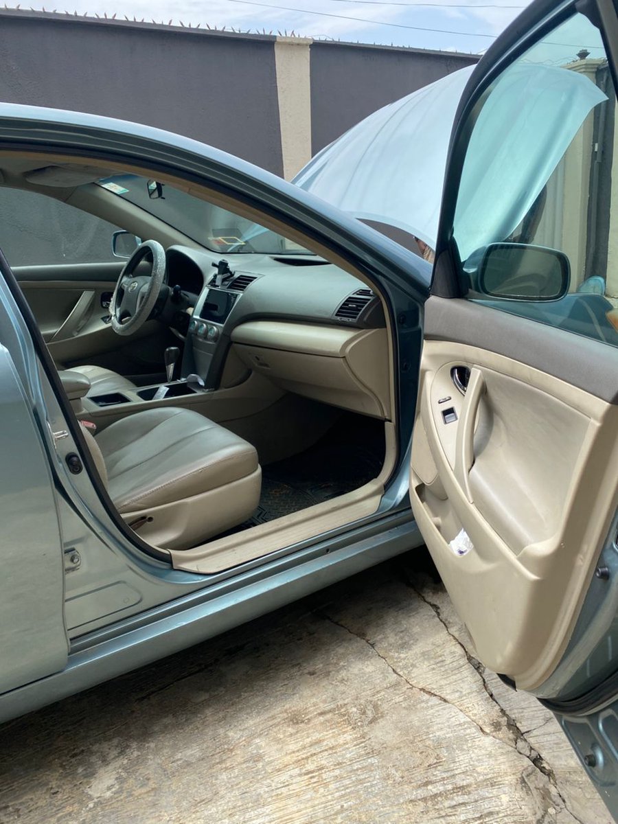 Godo990's tweet photo. @alwali_jr Toyota camry for sale https://t.co/hT7yYQbXAB