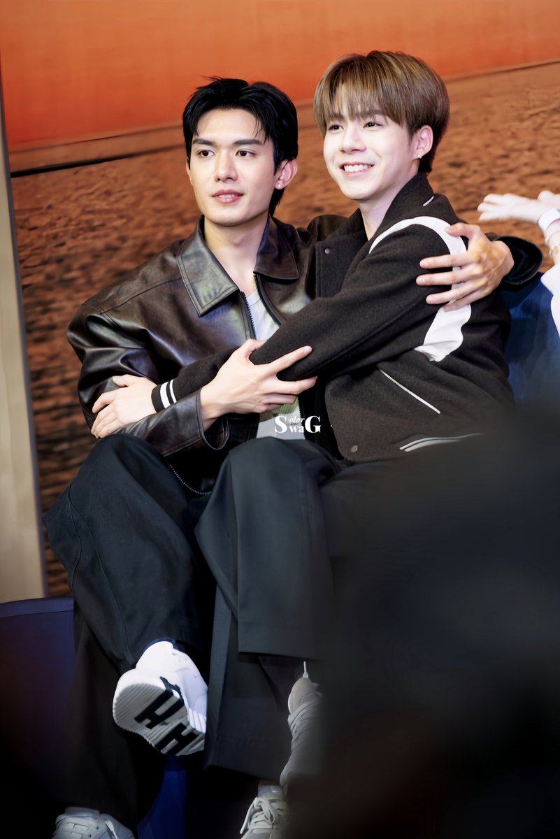 iNaverLand's tweet photo. ฮักกันจะได้ไหม
#netjj  #netsiraphop  #jj_rcp https://t.co/soJN5sOvxM