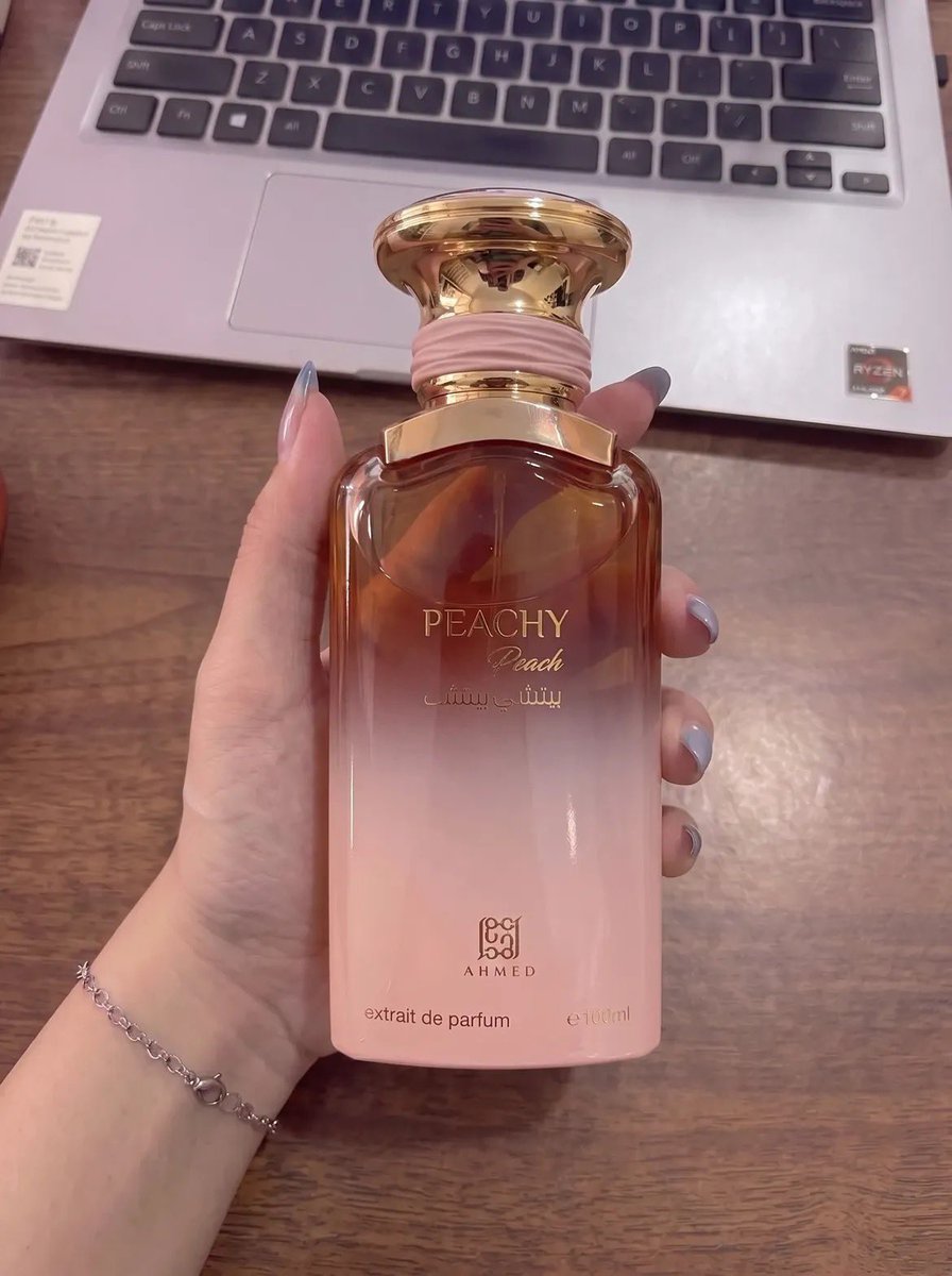 faradistyy's tweet photo. MAKASIH RACUNMU YANG KUCARI SELAMA INI!! 😭🫵🏻 Ternyata ada parfum Dubai yang wanginya bener-bener sesuai ekspektasi. Gila sih, mewah, awet, dan dipakai seharian masih sering kecium sendiri. 🥹￼ https://t.co/qyNBpibOCN