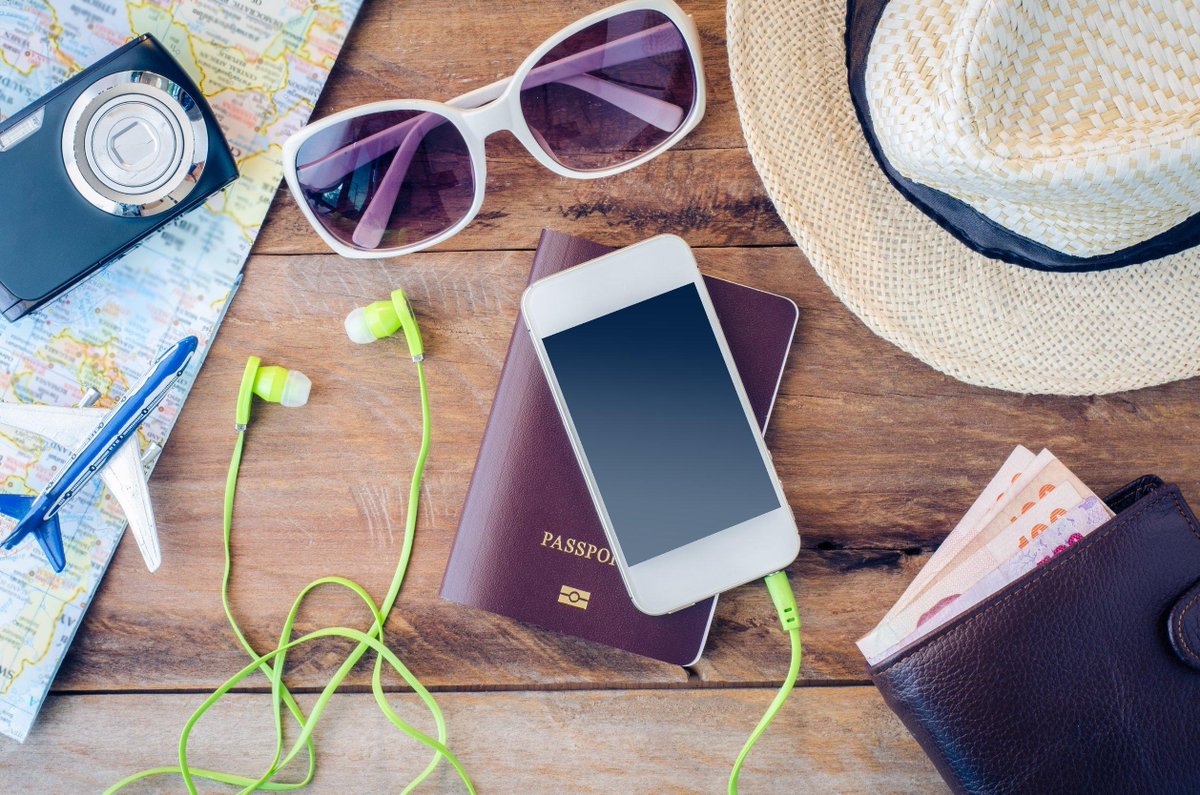 AppisFree_web's tweet photo. Summer adventures start with the right apps. ☀️🌍 From navigation and booking to translation and weather, here are 10 essential travel apps to make your 2026 vacation easier. Read more: https://t.co/WdYEZr8Dsu 
#SummerTravel #TravelTips  #TravelSmart  #Vacation #ExploreMore https://t.co/e9sx7BgiCA