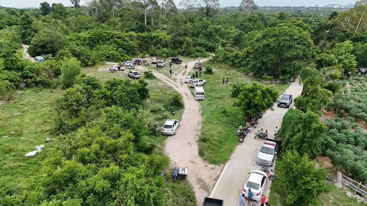 ThaiEnquirer's tweet photo. Police hunt two persons of interest in missing Russian siblings case

Police are searching for two persons of interest in the disappearance of a 22-year-old Russian woman and her 17-year-old brother, who went missing after leaving their home in Huay Yai, Chonburi, on a rented motorcycle in the early hours of July 26.

Region 2 Police are trying to locate the two men, identified only as "Pong" and "Thong," after CCTV footage reportedly showed one of them riding closely behind the siblings before both motorcycles stopped briefly beneath a motorway bridge. The man then continued following the pair until they disappeared from camera view. Police believe "Pong" may have fled to Chanthaburi, while "Thong," who is familiar with the area, was reportedly seen near where the siblings' motorcycle was buried.

More than 200 police officers, local officials, rescue workers and K-9 units have searched more than 1,000 rai across Huay Yai and Na Jomtien. Police dogs were given the siblings' clothing to track their scent as teams searched abandoned buildings, ponds and woodland after the rented Honda ADV 150 was found dismantled, with its license plate cut into pieces and buried separately.

Police said "Pong" has previous convictions, including attempted murder and firearms offences. Neither man has been charged, and authorities said they have found no evidence that the missing siblings left the area. The search remains ongoing.

#Thailand #สองพี่น้องรัสเซีย