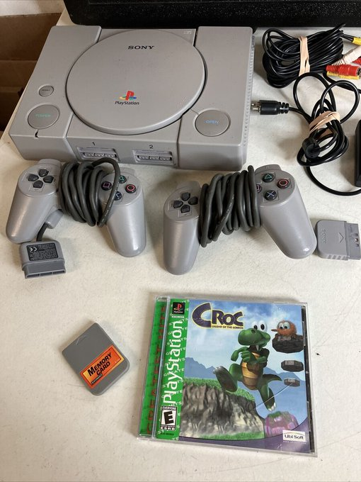 PlayStalgiaX's tweet photo. Simpler times https://t.co/g7gTLC3zMh