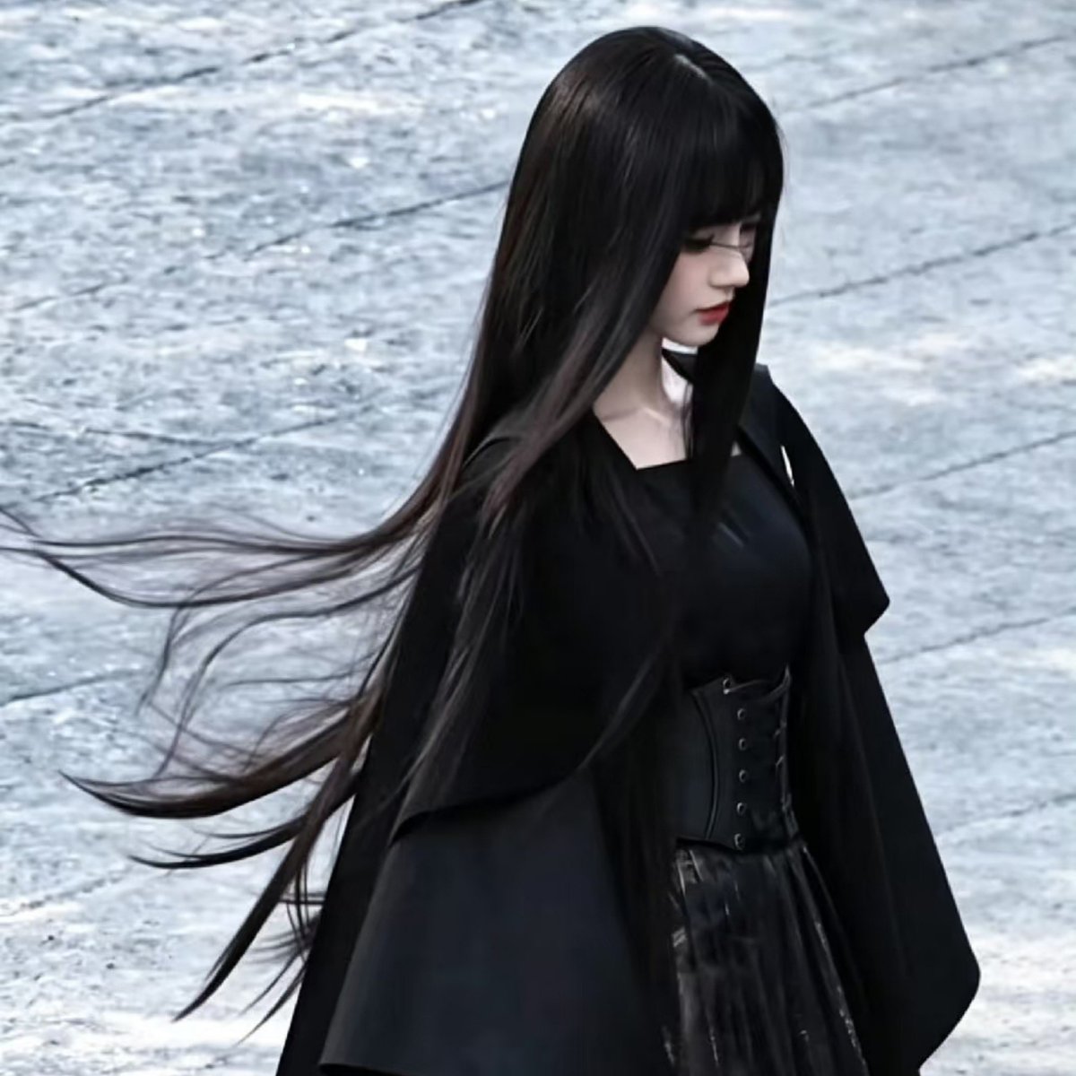 jigyni's tweet photo. she wore black to hide the storm, white to carry the moon https://t.co/vXdIgRBJtg