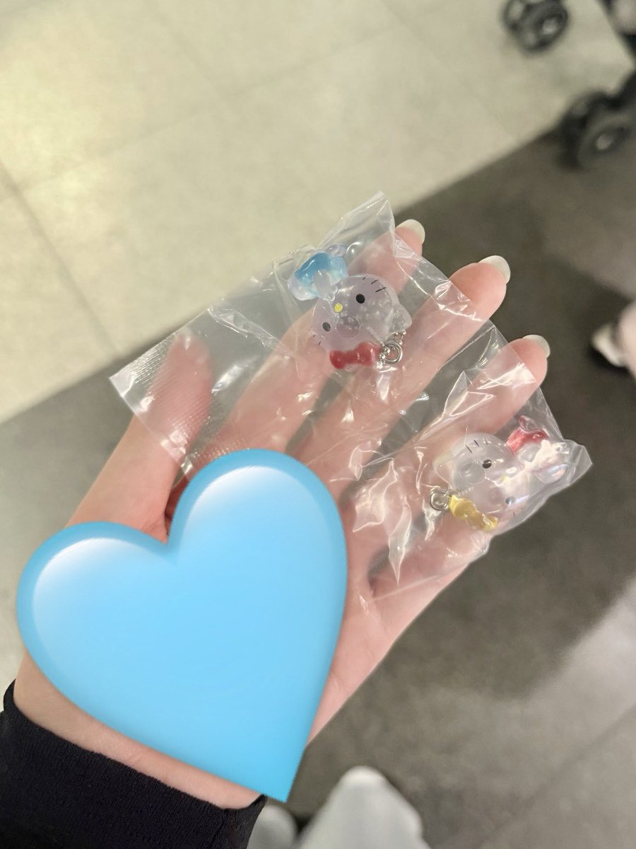 c_leeyh's tweet photo. サンリオ ガチャガチャ なかよしドロップチャーム キティ キキララ 交換

譲:ハローキティ＆ハローミミィ
求:リトルツインスターズ

札幌手渡しのみ
お気軽にお声掛けください🙇🏻‍♀️ https://t.co/PGNYeJx9Z3