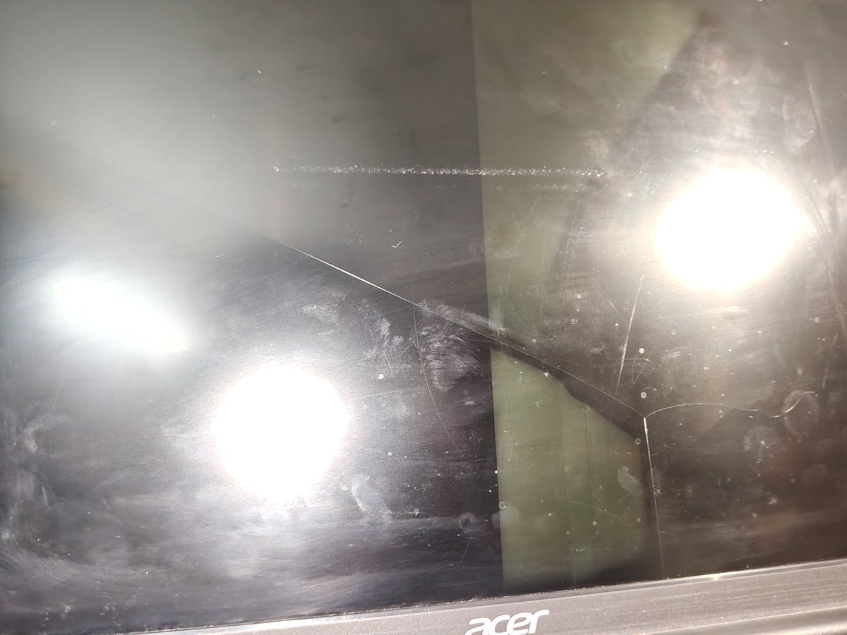 rkseth560's tweet photo. @Acer_India I don't able to send the pic in dm so I'm sharing here 

Damaged screen pic https://t.co/s4yUG03Sgc