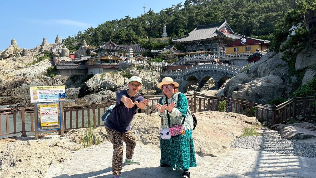 kinka2095's tweet photo. ８月３０日(日)下北沢ハーフムーンホール※全席指定席 チケット6,000円(税込)
１部（金母）＝１１：３０開場 
２部（法演）＝1４：３０開場 
３部（金母）＝１７：３０開場
⭐️金母と一緒に宇宙へ行こう 問い合わせメールアドレス⭐️
↓↓↓↓↓↓↓↓↓↓↓↓↓↓↓↓↓
https://t.co/2K1RXup1FI https://t.co/fF7JyZJamS