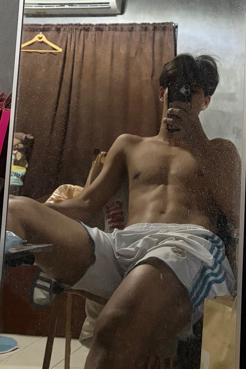 dududiha2's tweet photo. ห้ามนั่งระวังเเตก🫠 #นครปฐม https://t.co/r3TwoNbPAC