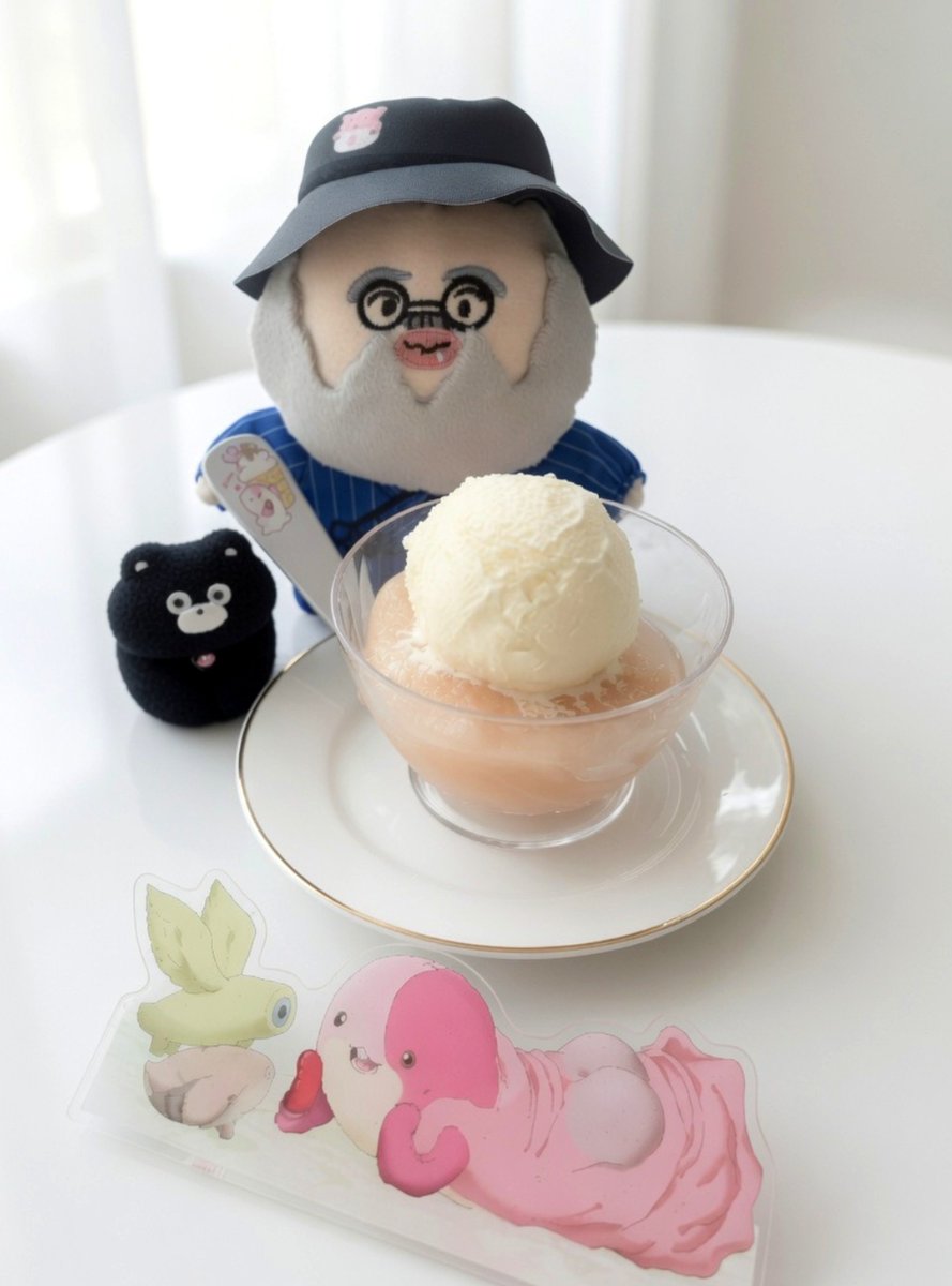 FUKUI05025813's tweet photo. くまのまーくん 1巻発売
おめでとうございます㊗️🎉✨

てんちょーのシールと
つくし先生が描いてくださった
��版帯付きを
是非ともエブサンで購入したい‼️

 #くまのまーくん   #つくし 先生ぬい
 #マアアさん アクスタ 

おやつ
ぐーるどんのマアアさんスプーンで
桃のコンポートアイスのせ食べる https://t.co/cuLC6RjBiP