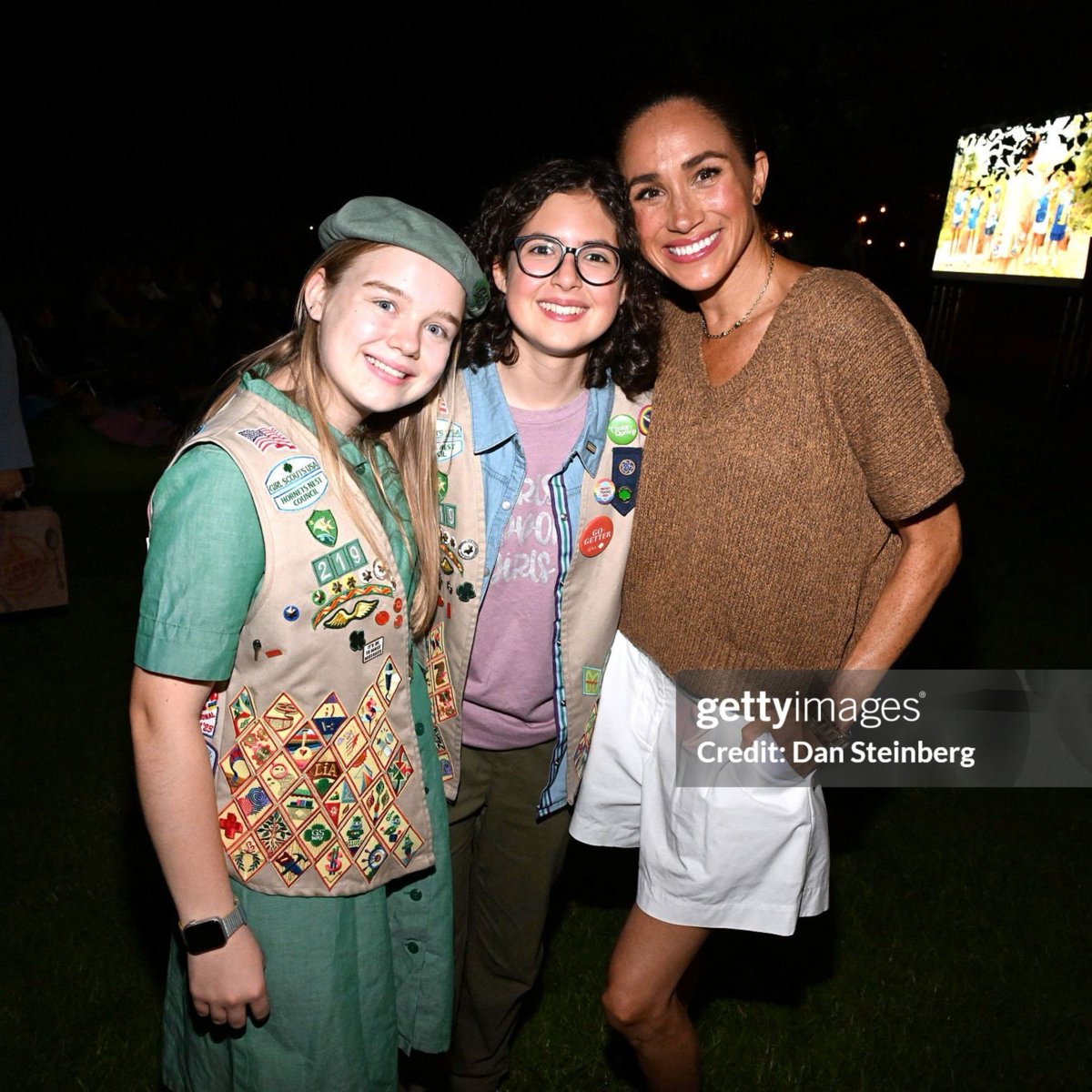 duchessmeghn's tweet photo. meghan at the special screening of cookie queens!! 🤍 https://t.co/nKM5Yb6ijF