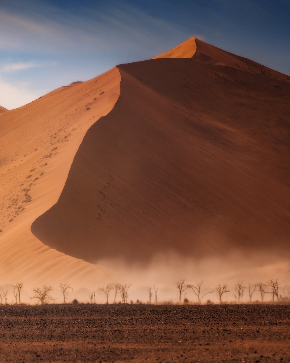 Imanolzuaznabar's tweet photo. Hace 4 meses que tomé esta foto, aún me imagino recorriendo esas dunas y paisajes interminables. Namibia🇳🇦 https://t.co/TaRCN7cCZr