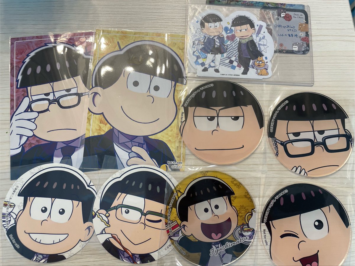 0RCxpJAlmD87X53's tweet photo. 【交換】おそ松さん オシアド oshiado
コースター(チョロ松優先)
譲:後半おそ松 チョロ松
求:前半おそ松 十四松
フード特典(2:2優先)
譲:一松・十四松
求:おそ松・チョロ松
予約特典(ゆるぼ、両方決まる場合のみ)
譲:前半十四松、後半カラ松・一松・トド松
求:前半カラ松・一松
都内手渡＞郵送 https://t.co/YWCxUHqAQp