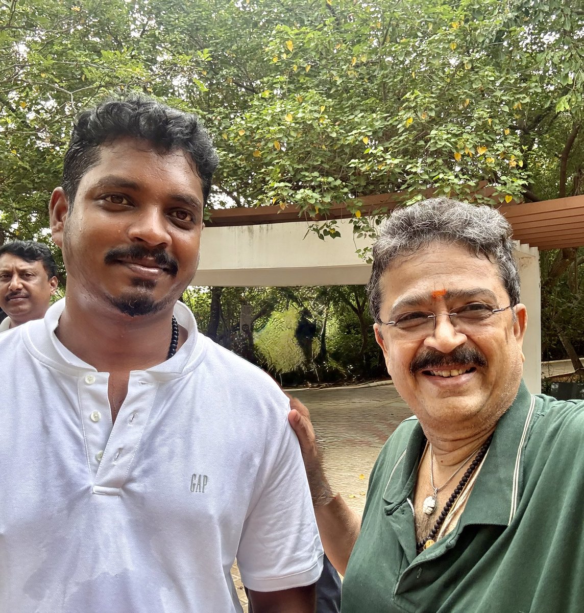 SVESHEKHER's tweet photo. என் நன்றியும்  வாழ்த்துக்களும்💐ஒர் ஆட்டோ ஓட்டுனரின் ஆட்டிசம் பாதித்த மகள் (23) உடனடி மருத்துவ சிகிச்சைக்காக என் நண்பர் அமைச்சர்வன்னிஅரசு ,  அமைச்சர் விக்னேஷ் இருவரையும் காலையில் நடைபயிற்சியில் பார்த்த போது சொன்னேன். இருவரின் உடனடி நடவடிக்கையால் ஸ்டான்லியில் சிகிச்சை ஆரம்பம்.🙏 https://t.co/KGipsHh1QA