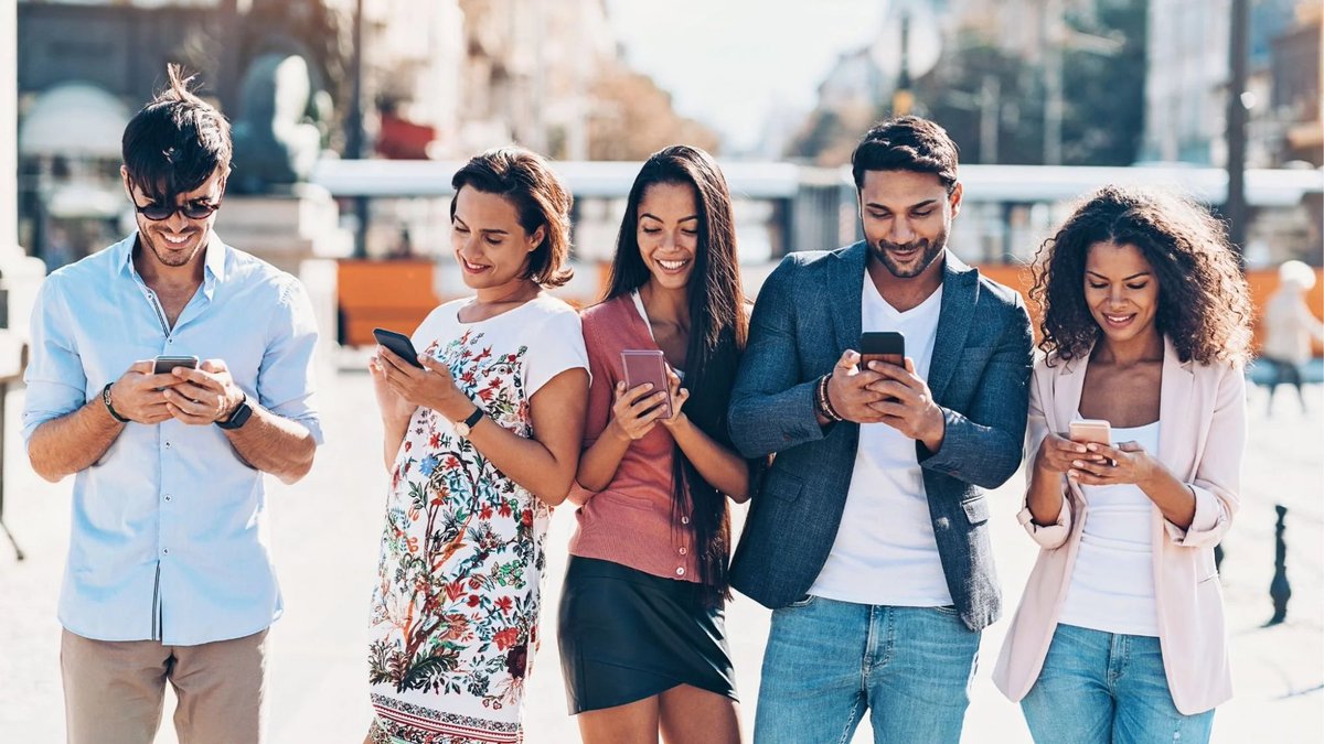 ComsysHosting's tweet photo. Your customers are already spending time on social media every day. The question is are they finding your business or your competitors? Let us help you create a winning social strategy. https://t.co/9XzbH6Q4Sb #marketingstrategy #socialmedia https://t.co/Pk1F0w4Hgg