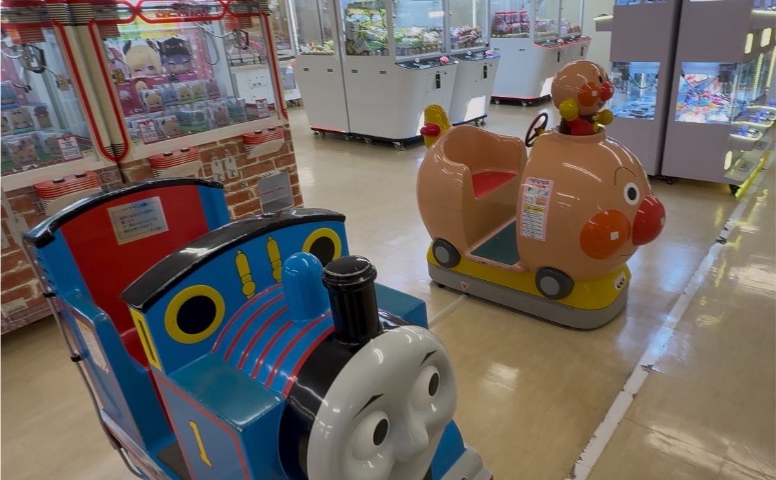 Miushi_Music's tweet photo. 【朗報】山形市ヤマコーボウルの空き地、平成のゲーセンと化す。 https://t.co/a8vmqGFXEy