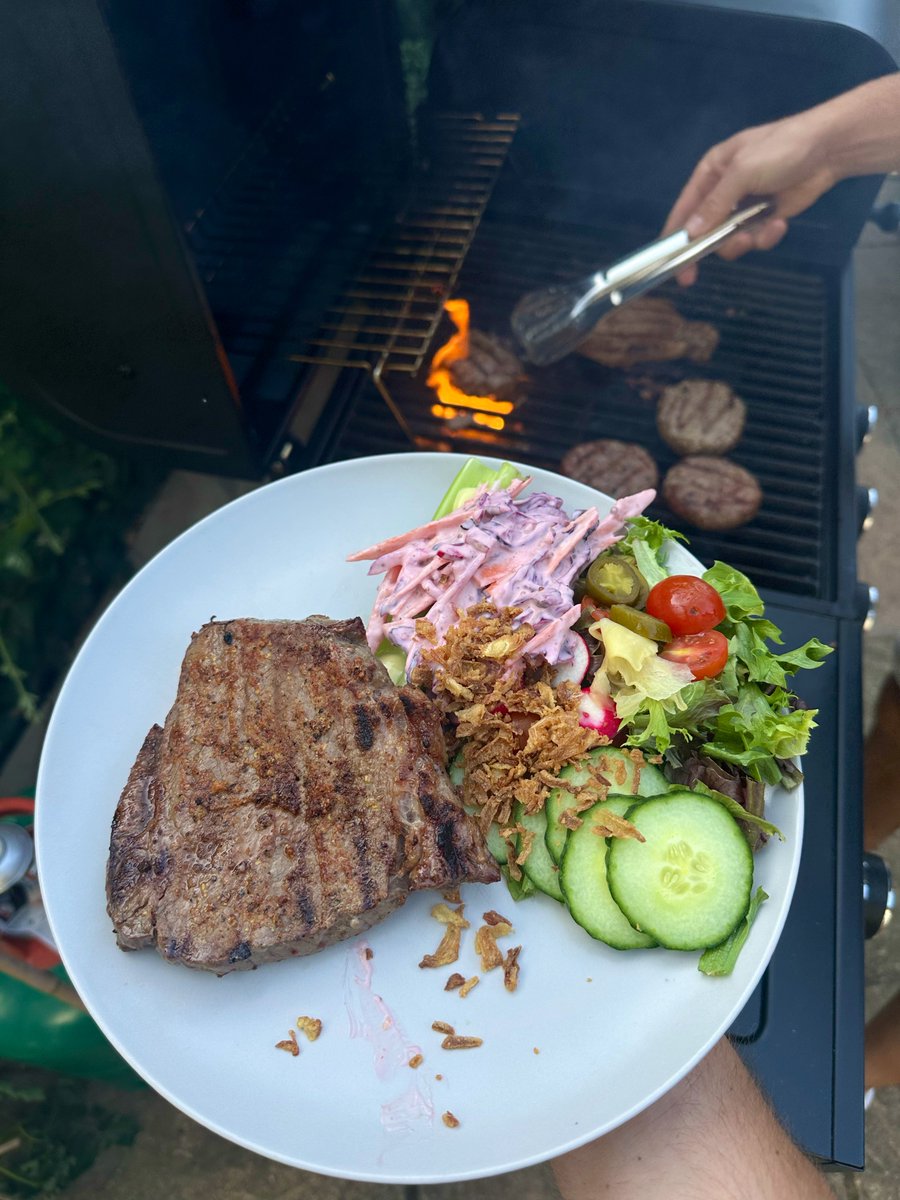 BeckHobson's tweet photo. Started cooking in the garden when possible. 

Quite a few health benefits. https://t.co/hmwJxwGO6B