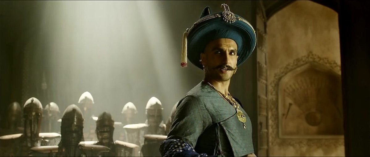 versatilefan's tweet photo. Immersion in characters is not everyone's cup of tea. 

#RanveerSingh https://t.co/UU4X2eUGzO
