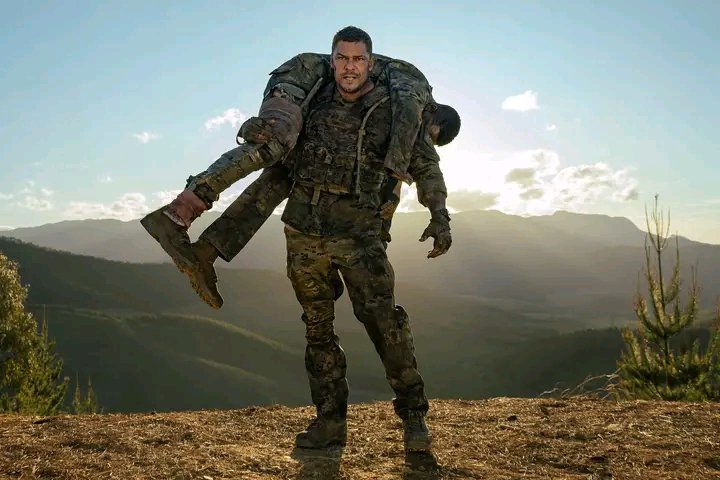 MoviePlusx's tweet photo. Alan Ritchson isn't resting at all. https://t.co/2adJXcccoz
