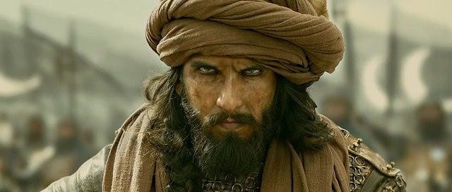 versatilefan's tweet photo. Immersion in characters is not everyone's cup of tea. 

#RanveerSingh https://t.co/UU4X2eUGzO