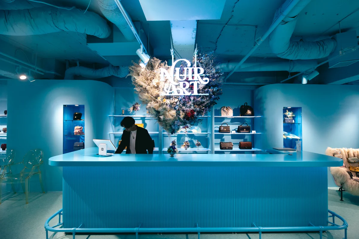 CHANEL店舗ポスターブルー Time Out Tokyo JP on X: 