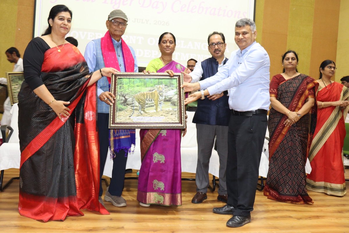 TGSFAHYD's tweet photo. Celebrating #GlobalTigerDay2026 at TGSFA, Dulapally 🐯
With Hon’ble EF&amp;E Minister Smt. Konda Surekha Garu , Sri Vinaykumar,IFS, PCCF (HOFF)&amp;CWLW &amp; Dr.Priyanka Varghese IFS, Director TGFA along with all Sr officers and esteemed guests.@iamkondasurekha @TelanganaFD @priyankaaIFS https://t.co/51NfJKLBUf