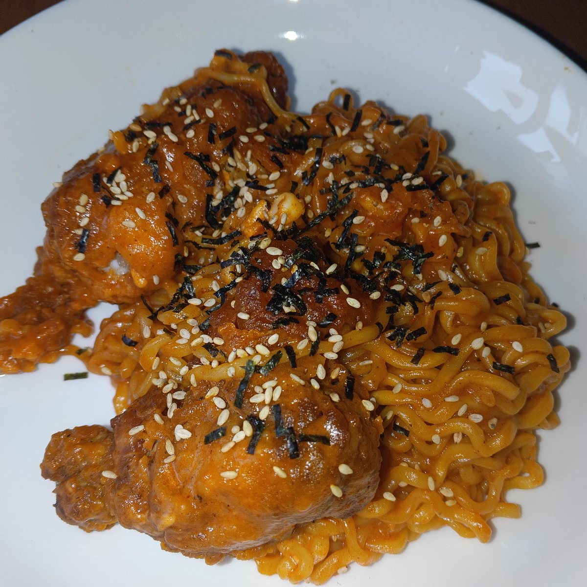 sleepissuez's tweet photo. Mie date with wifey. https://t.co/MIXS38h8so
