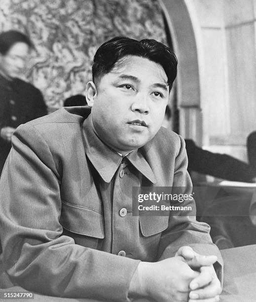 gavv_ii's tweet photo. Is it just me or does Kim Jong Un look way more like his grandfather than his father https://t.co/7Ny9gQBTcs