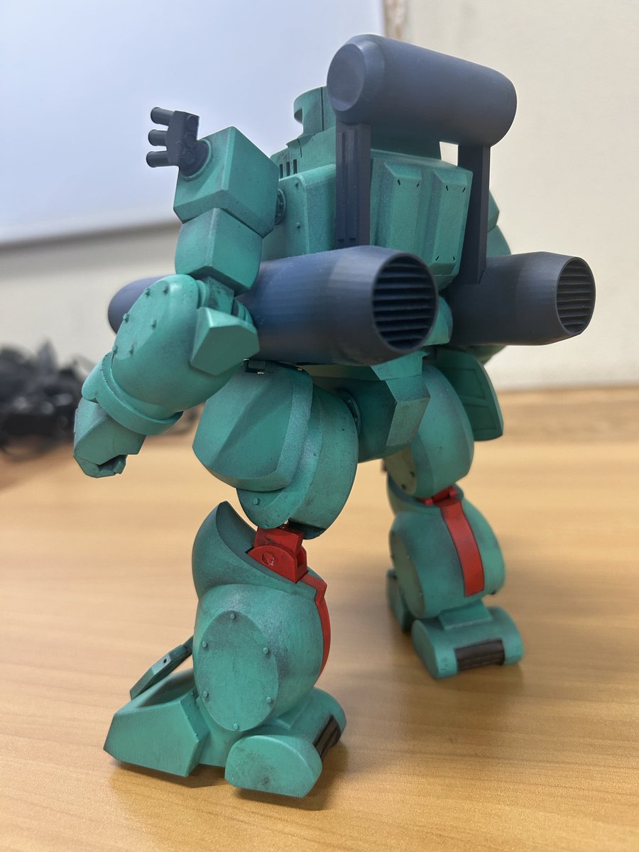 aisu01's tweet photo. みんな大好きムルディア・ファッティーの水上戦仕様完成です
前に設計したムルディアファッティーに浮袋(ハイドロジェット付きフロート)を付けて再設計したのを３Ｄプリンターで作りました
#ボトムズ https://t.co/jrZSnvltzg