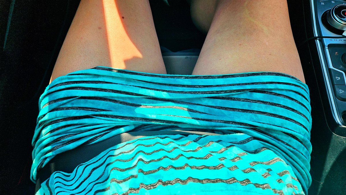 Bimbo_jae's tweet photo. Ok, time to settle an argument. What color is the dress?
#whatcoloristhedress #milf #trans #roadhead #momvibes #transmilf #onlyfans #bimbo #thrifting #panties https://t.co/uZ6T9EswS5