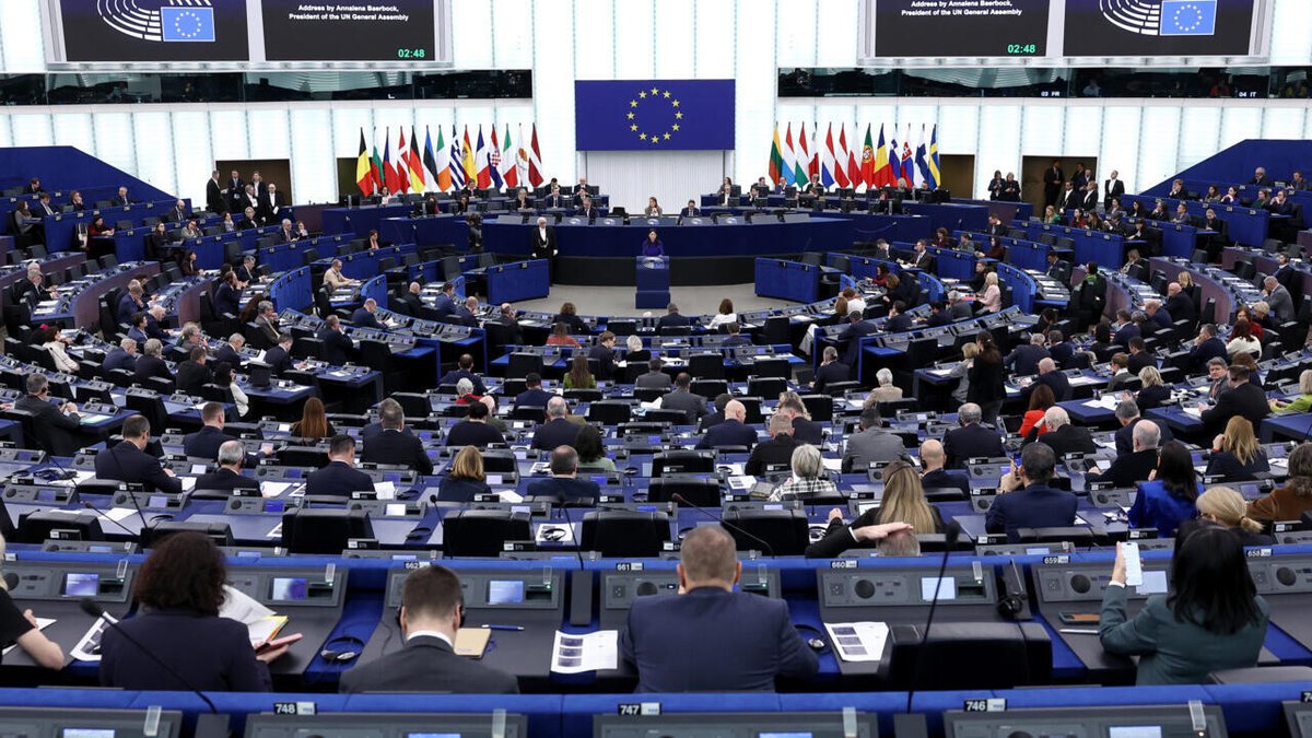 RFI's tweet photo. Le budget de l'UE promet des discussions serrées entre les pays du nord et du sud de l'Europe
➡️ https://t.co/85xBYPPr6o https://t.co/uy5akxgKpS