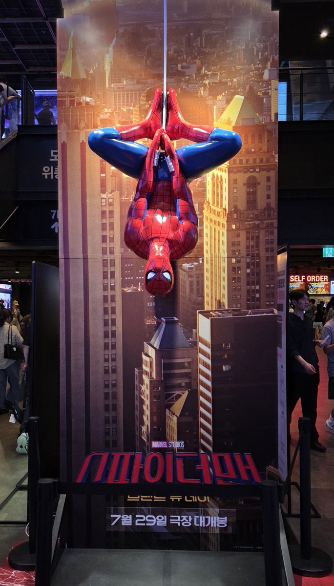the8fim's tweet photo. spidey time https://t.co/3YoKzxz6Av