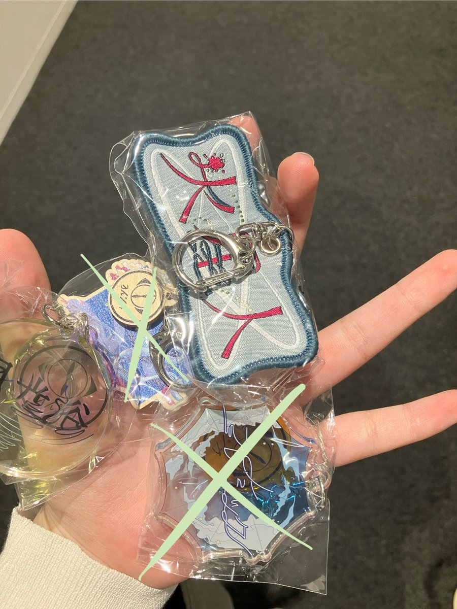 aho__negima's tweet photo. ヨルシカの一人称のガチャの交換をお願いいたします
求　魔性　花も騒めく
譲　火星人　月光浴 https://t.co/4ylHqfzrJs