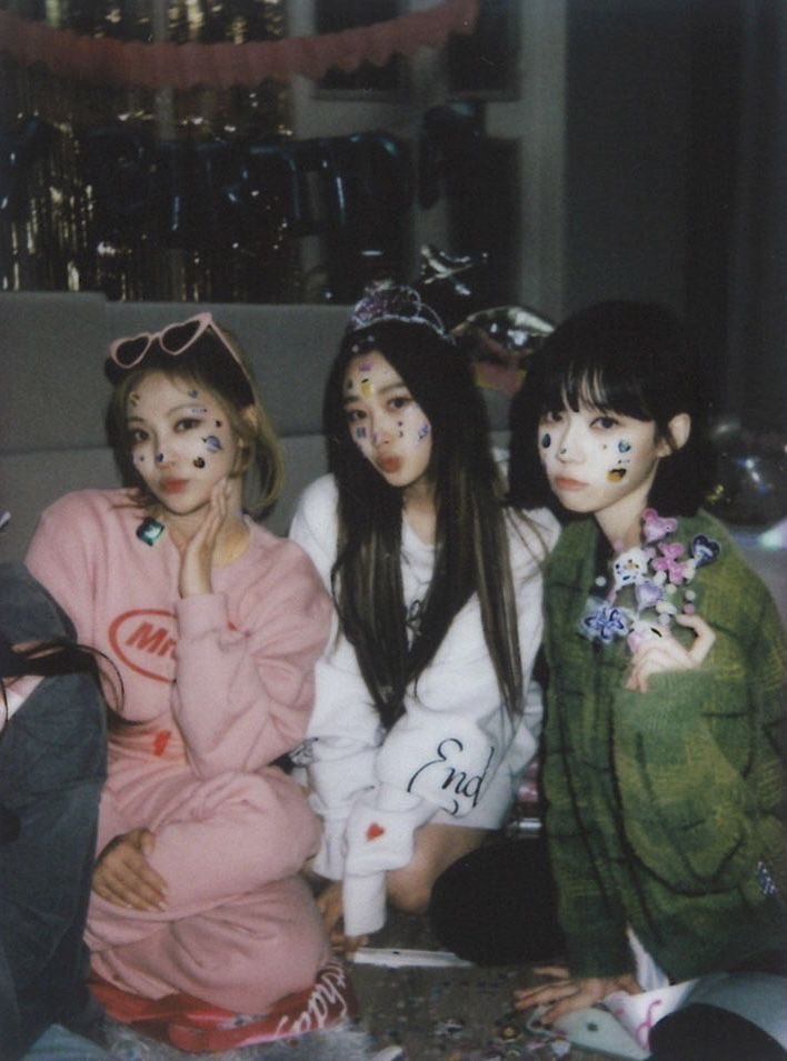 abssolootyl's tweet photo. ot3 aespa 4ever #ot3 #aespa #karinaflopped https://t.co/6I8YdwJBvR