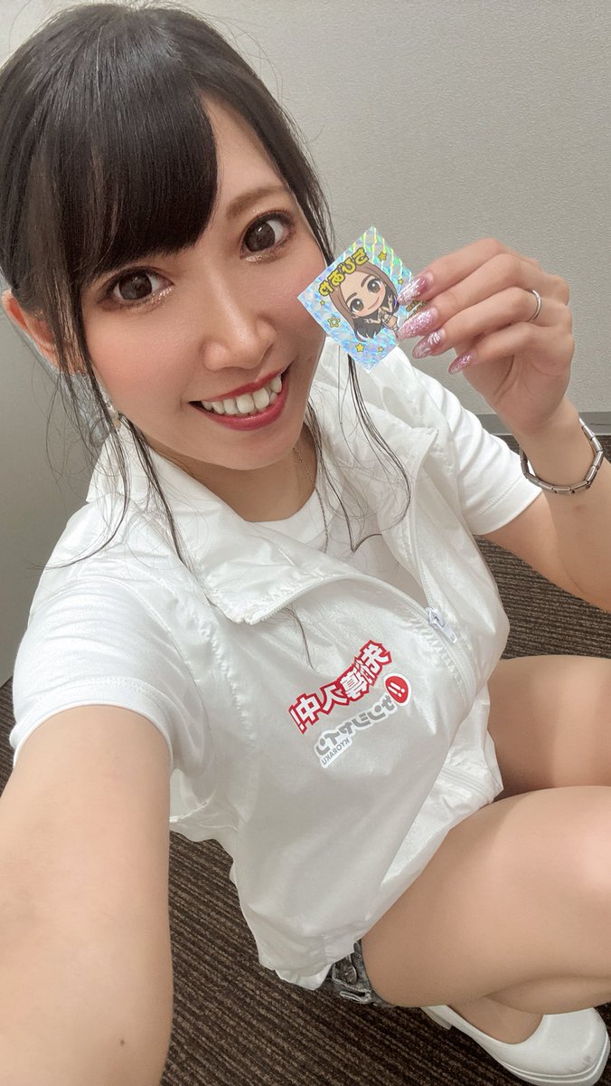 ぽんゆかちゃん専用 ちびあやちゃんからステッカーもらっちゃいました😍めっちゃ可愛かった