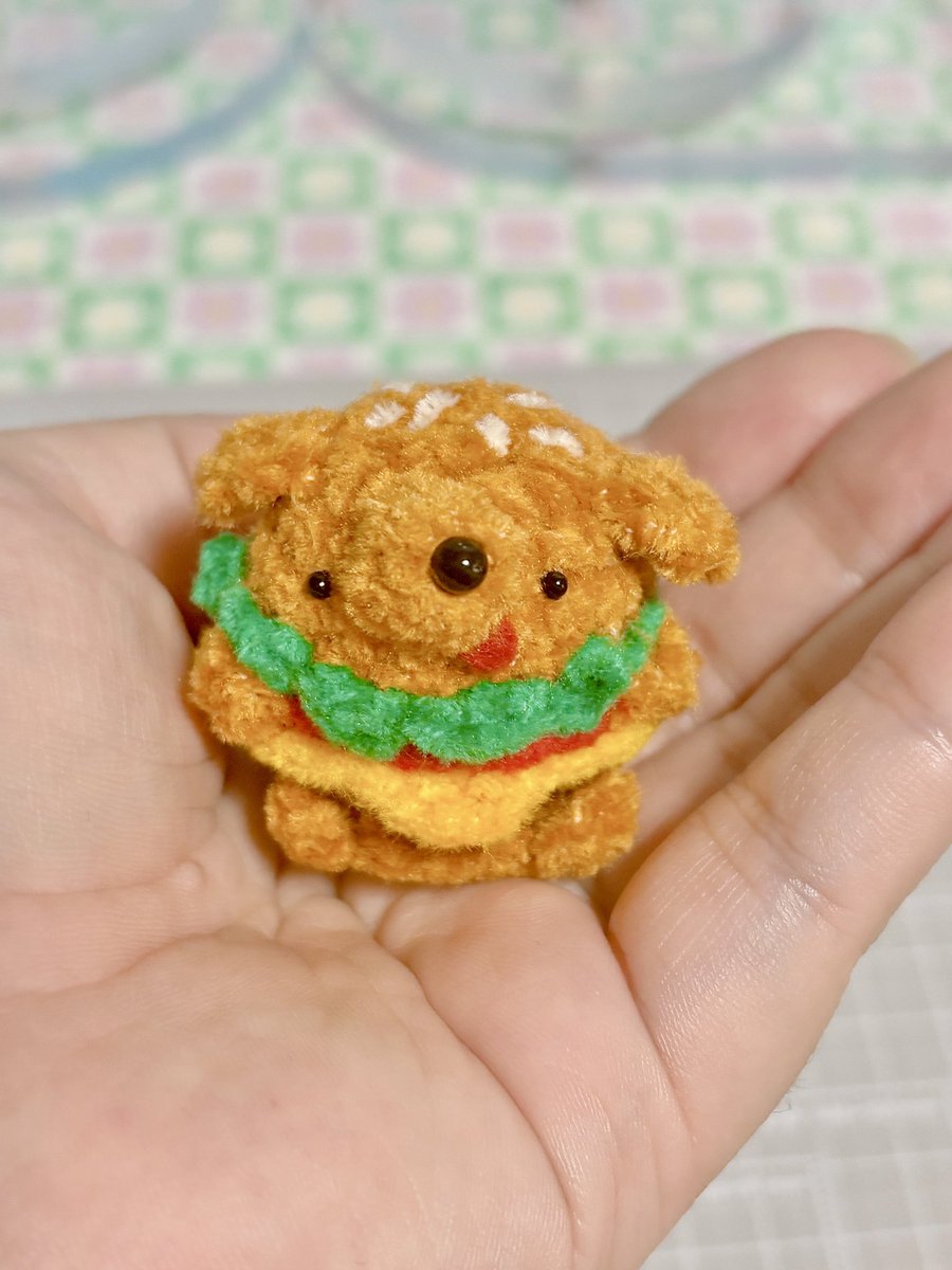 zajisheep's tweet photo. 🍔🐶 https://t.co/gFp6tgWyCN