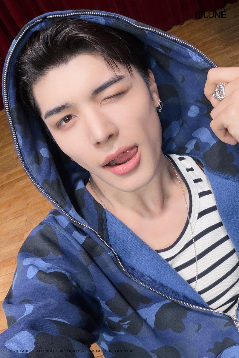 2MAK17OVE's tweet photo. 'We on Fire' Selfies #마키🐾 

(4/7)

#MAKI #マキ #andTEAM #andTEAM_MAKI https://t.co/ZnODBuoXng