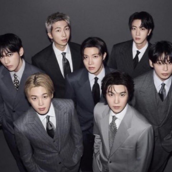 Pk_bts_land's tweet photo. Aliens by BTS has now reached #1 in 80 countries ITunes Charts Worldwide. https://t.co/GUlDxpIhJi