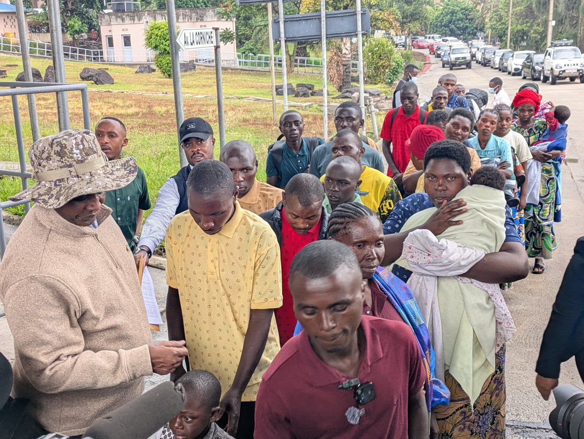 Kivuinfo24's tweet photo. RDC : 39 Congolais de retour au pays déclarent avoir été convaincus et payés par la MONUSCO, avec la complicité du régime de Kinshasa, pour accepter d'être présentés comme des FDLR afin d'être rapatriés au Rwanda.

👇👇👇
https://t.co/nOoZyoquE4 https://t.co/BSsKRkzzZk