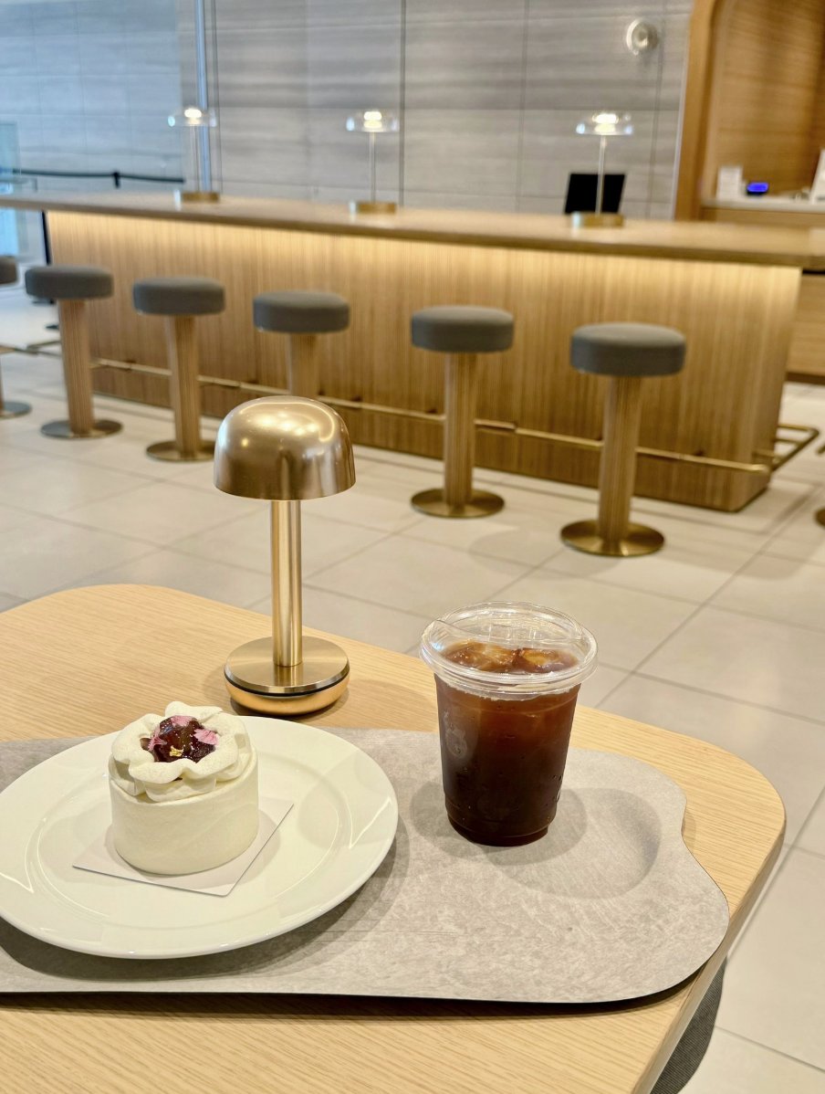 StarkeyCha49529's tweet photo. オシャカフェに来ました！ https://t.co/GhlDwTOOhL