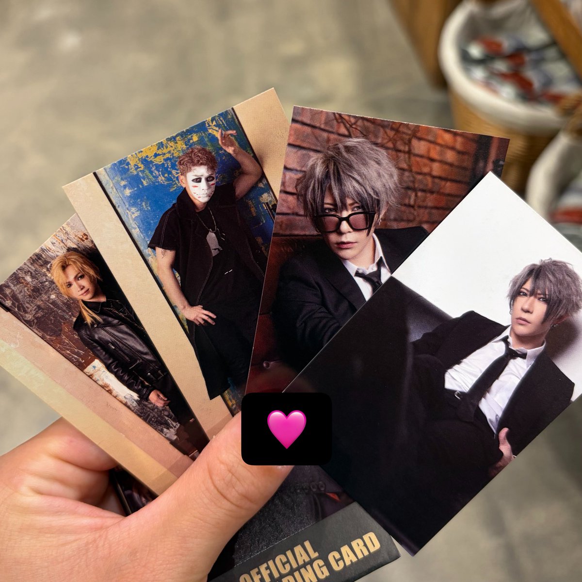 KyaaaaaaN7's tweet photo. ゴールデンボンバー　超厄年祭

トレカ交換

求　喜矢武豊　　種類問わず

お譲り
鬼龍院翔
歌広場淳
樽美酒研二

#ゴールデンボンバー
#金爆 https://t.co/kuXBwxNHjU