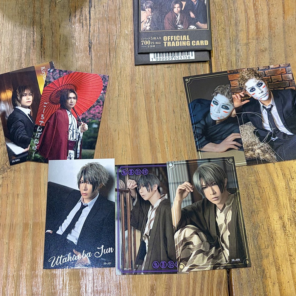 KyaaaaaaN7's tweet photo. ゴールデンボンバー　超厄年祭

トレカ交換

求　喜矢武豊　　種類問わず

お譲り
鬼龍院翔
歌広場淳
樽美酒研二

#ゴールデンボンバー
#金爆 https://t.co/kuXBwxNHjU