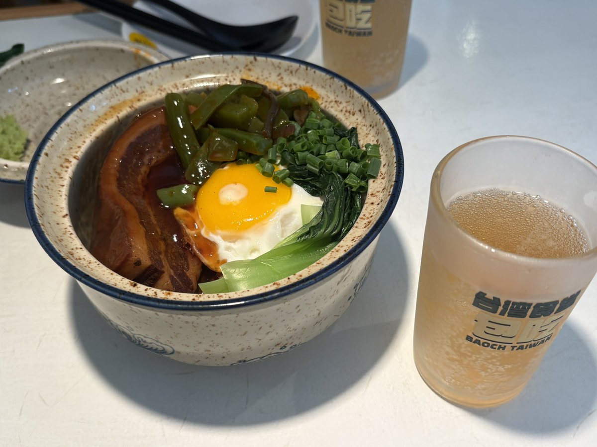 runandgunforme's tweet photo. 여기 제가 그제 갓다왓는데 존맛이엇습니다
어쩐지 옌청이 사인 잇더라....
망고맥주 꼭 시켜시길 https://t.co/RM0BUSL6Be