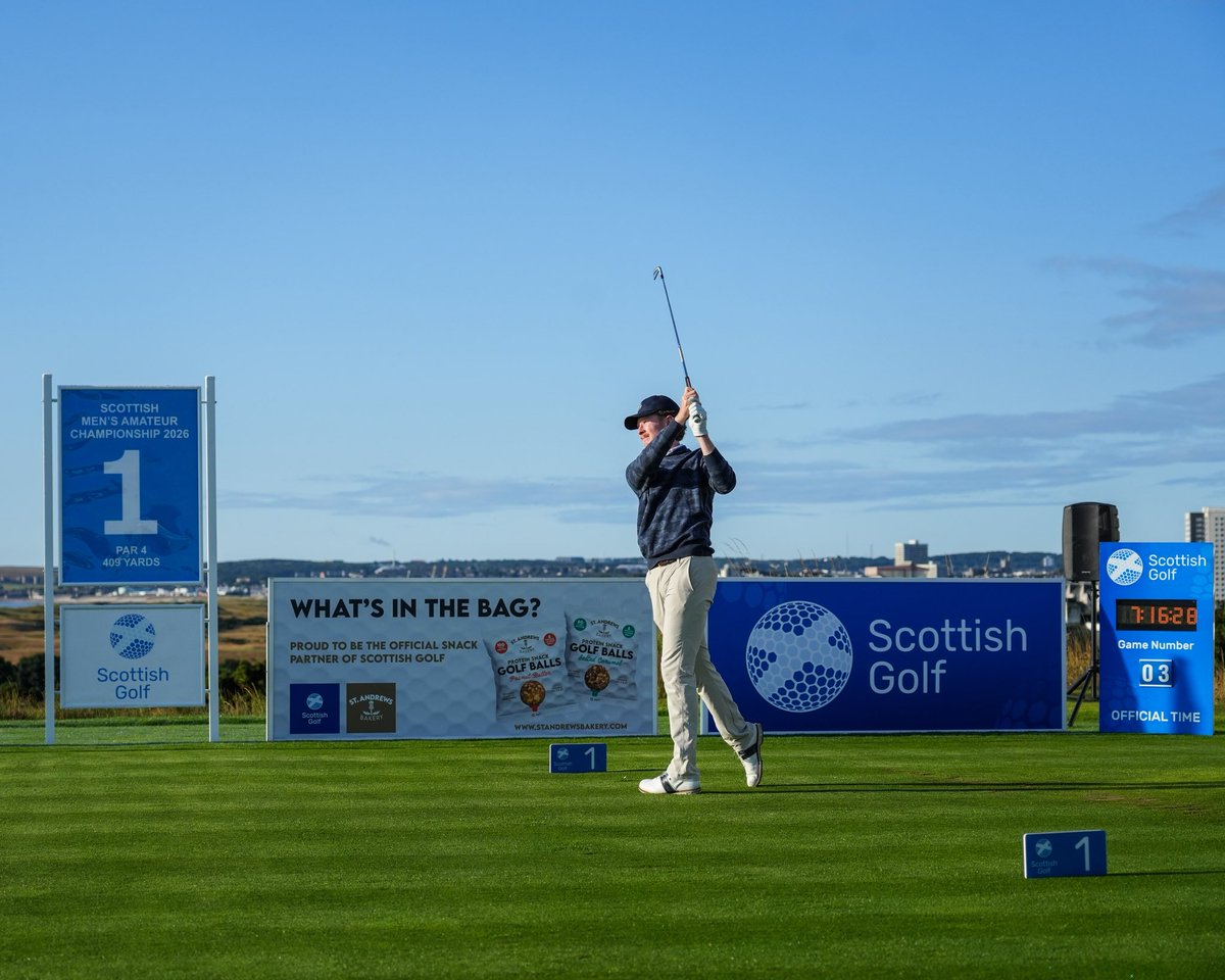 ScottishGolf's tweet photo. Scottish Men’s Amateur - Match Play 🏆🏴󠁧󠁢󠁳󠁣󠁴󠁿

And we’re off! 

Welcome to the knockout stages of the championship here at a sunny Royal Aberdeen! ☀️

First off at 7am this morning in the round of 64 was top seed Andrew Davidson against Barrie Lewis from Castle Park.

A busy day ahead as we looks to whittle our field down to the last 16 by close of play.

Full match play draw/scoring:  https://t.co/y3jOKJjQK1

@standrewsbakery