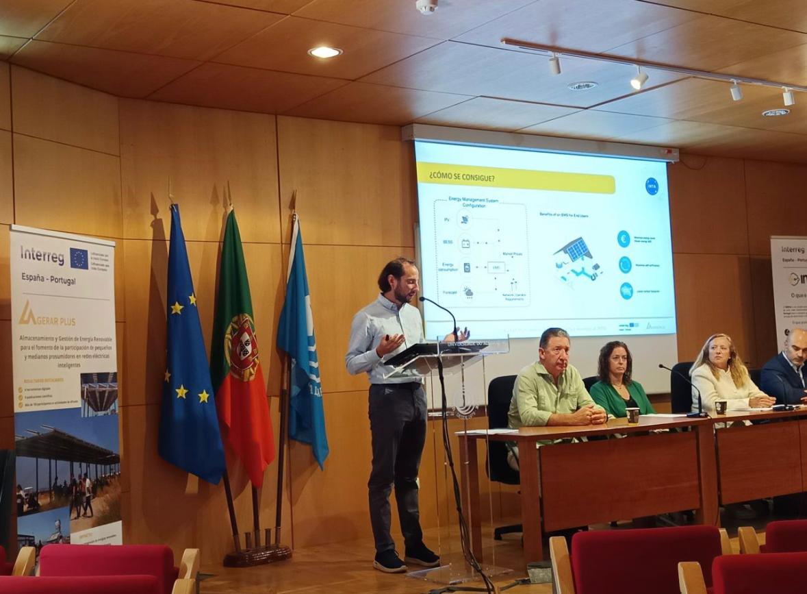 CTAndaluciaENG's tweet photo. ⚡ Our #EUproject @AgerarPlus  shared its latest results during the clustering session held as part of the @inerh2eu 
 launch event in Faro, Portugal. 

👥 Diego Tejada from INTA presented the project’s progress in key areas such as:
🔋 Energy storage solutions
⚙️ Smart energy management
🔗 Virtual interconnection of laboratories
🏘️ Technologies for small and medium-sized prosumers

🎯The session provided a valuable opportunity to exchange knowledge, identify synergies and explore new collaboration opportunities around renewable energy, smart grids and sustainable mobility.

👀 Discover more about our participation and the results presented👉https://t.co/ZkaJS6zIrC

#RenewableEnergy #EnergyStorage #SmartGrids #EnergyTransition #SustainableMobility