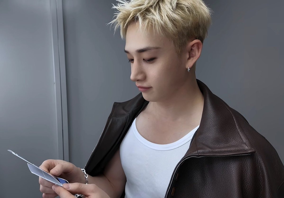 chris_lovelix's tweet photo. 🐺
100% Boyfriend material😍

#방찬 #BangChan 
#StrayKids #스트레이키즈 https://t.co/diSKNjgn76