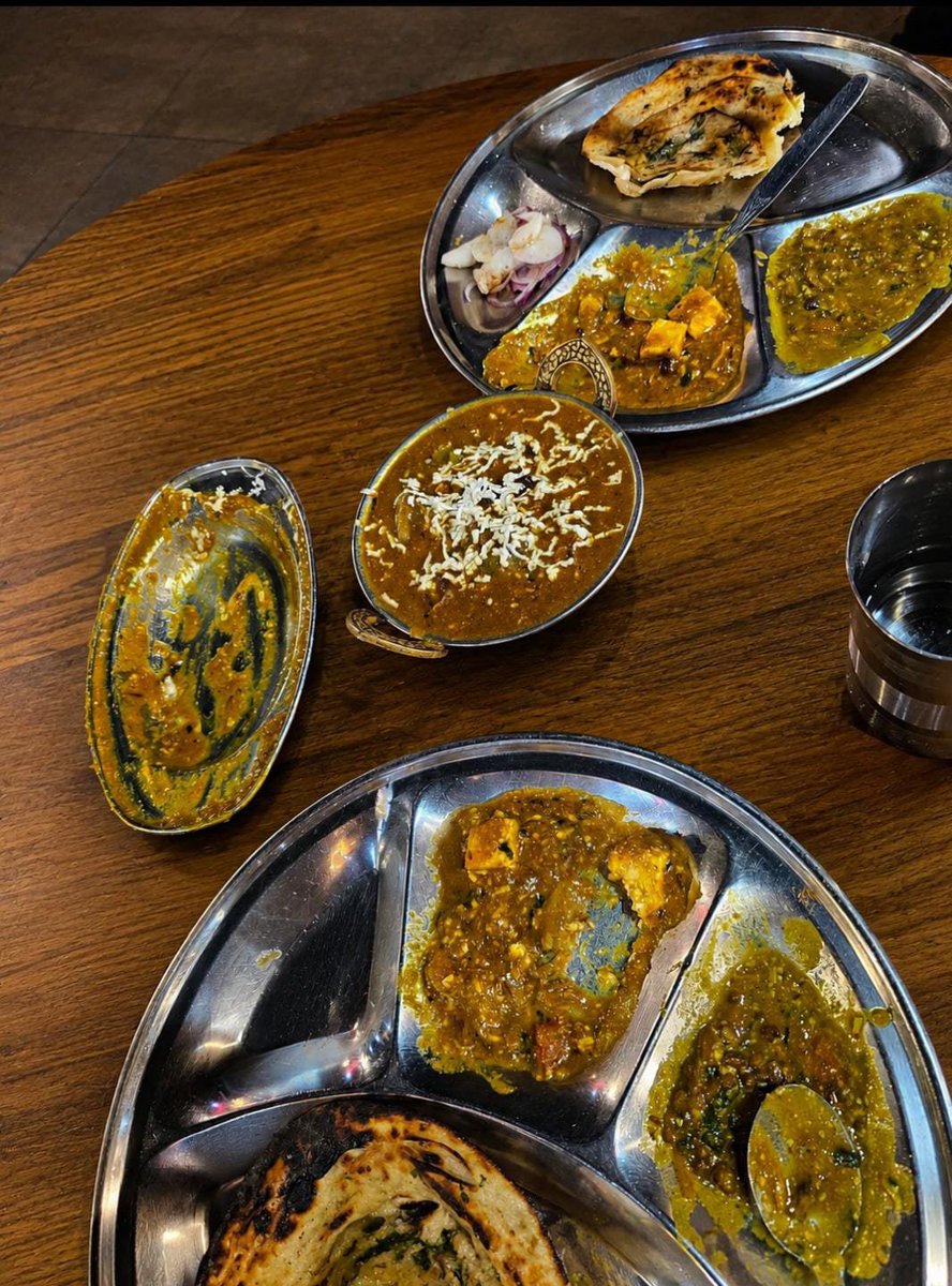 imsonali0's tweet photo. Expensive restaurant, bland food... and the bill came to ₹1100. 💔

Last night my friend Sangeeta and I went to a restaurant for dinner. 

Our friend ordered food and the food came on the table. As soon as we ate the food, our mood got spoiled and my friend fought with us right there and said that because of you we did not go to our friend's party and you brought us to such a useless restaurant.😭

When the bill came for ₹1100, I got even more angry that the amount was so high. She fought with us and got up and left us alone and went home. I started crying inside and thought what was my fault. 

।After that we paid the bill and asked the restaurant owner that you serve such bad food and on top of that you charge such a high bill, because of you my friend left. 

Sometimes when we try to do good, bad things happen; the same thing happened with me yesterday; food was wasted, money wasted, friendship also broke. 💔😭