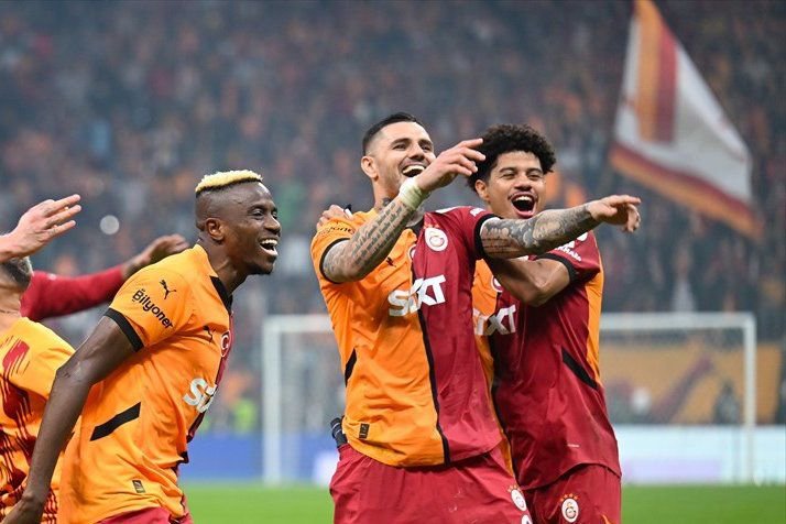 Ssadecemeyri's tweet photo. "Anı kalsın diye çekindiğimiz fotoğraf 'ın anı kalması" https://t.co/qDI32KZEqR
