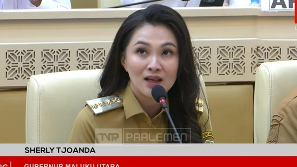 LambeSahamjja's tweet photo. - Jumlah pemerintah daerah (Pemda) di Indonesia = 552 
- jumlah pemda yang sulit bayar PNS = 490
- artinya sekitar 88,8% atau dibulatkan 89%
- pertama dalam sejarah indonesia daerah susah bayar gaji pegawai
- karena ada pemotongan dari pusat
- kemanakah duitnya pergi? https://t.co/GNvNh9dNUP