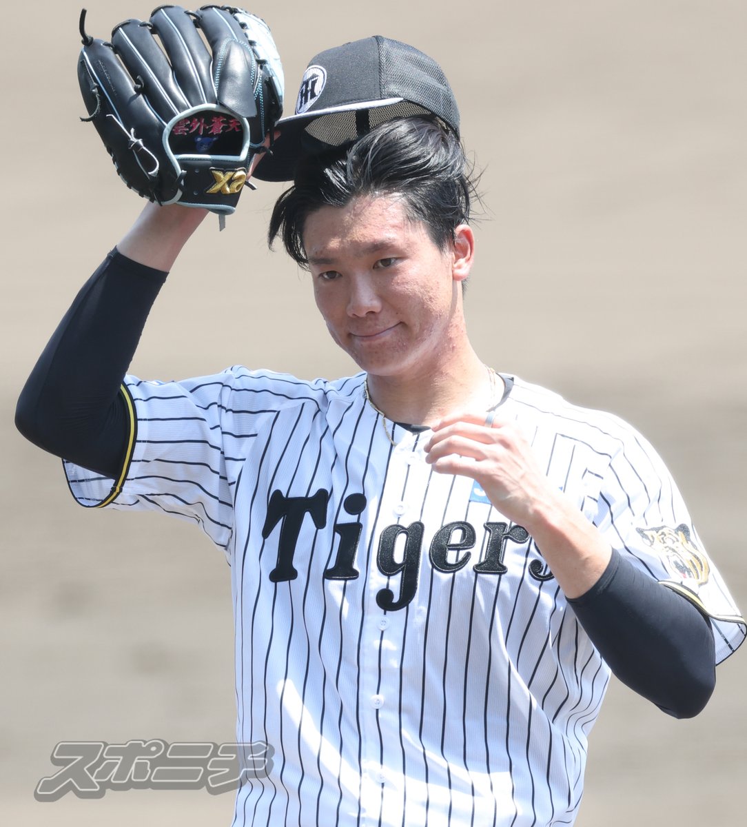 Sponichi_Tphoto's tweet photo. ライブＢＰに登板し、復活へまた一歩前進した #湯浅京己 投手 https://t.co/RN3la0RMbS