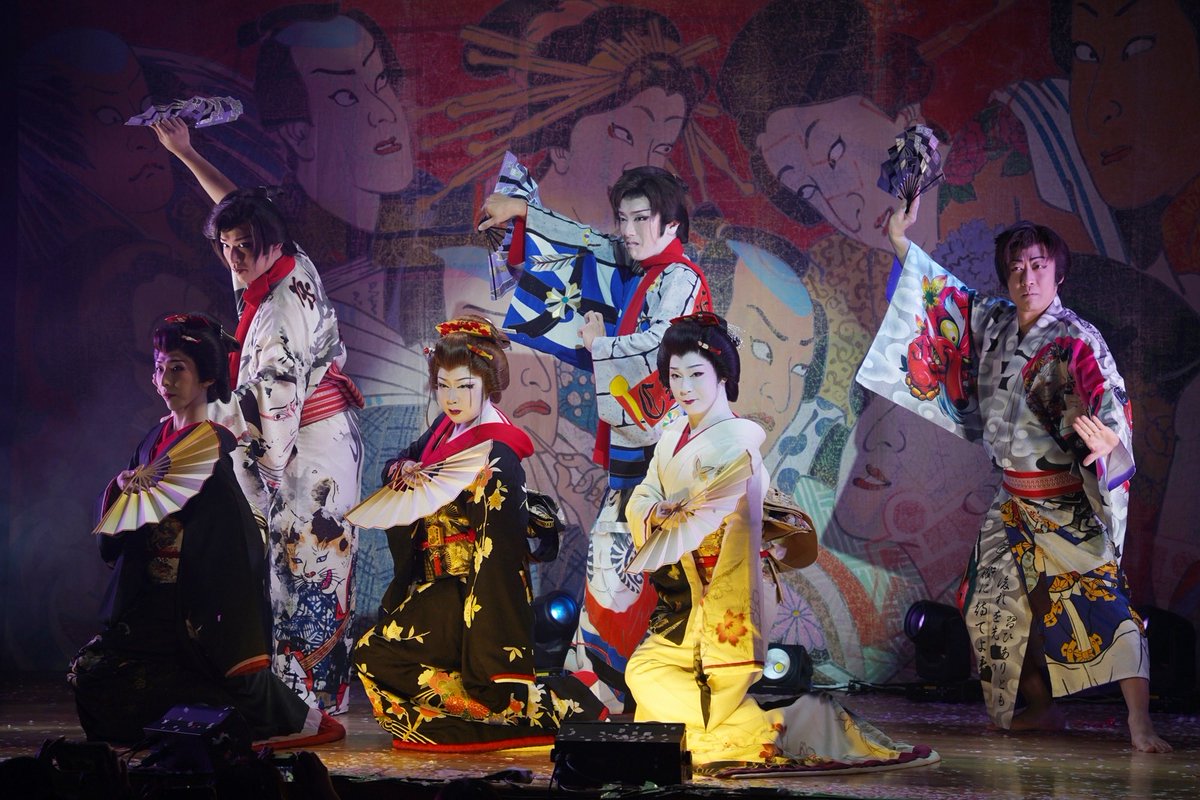 ryu0803birei's tweet photo. そして「dubＲ夏の演劇祭」
本当に楽しかった〜！！！
今年は更に「みんなで作る芝居」に
なっていたと思います！

稽古の時はしんどいのだけれど。。。
本番が始まってからの一つ一つ
芝居のピースがバッチリハマっていく快感はたまりません！

もう一人のＲ、坪田先生
毎度の事ながら素晴らしい脚本

今回初参加のSADAさんの楽曲も最高！
さすがちょんまげ！「関係ない笑」

いつも悩み考え、劇中の曲など
考えてくれる高橋りょう君！

孤高の女形、最強の老婆笑笑
林祐樹君

そして今回、八面六臂の活躍をして下さったいくじろうさん！

通りすがりのうたろくさん笑笑

また来年も！